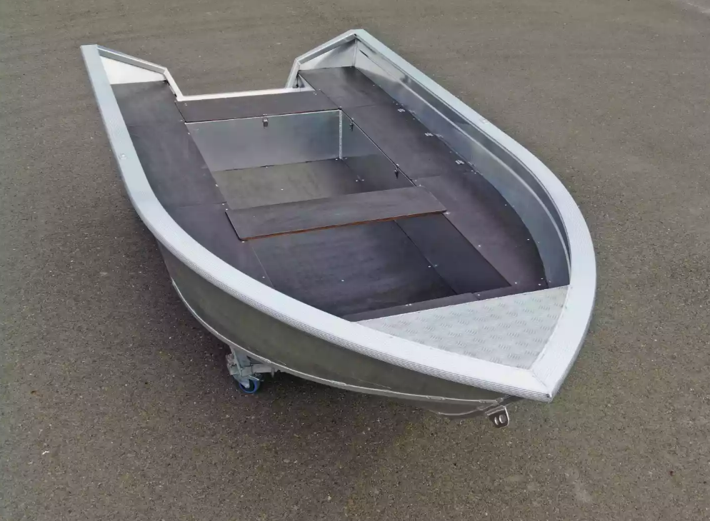 Алюминиевая лодка  Неман-420 в Березниках