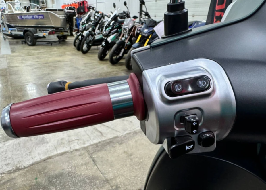 Скутер PROMAX Miami 240 (49) в Березниках