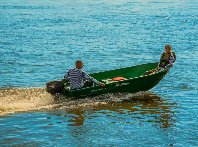 Стеклопластиковая лодка Neman-340 (тримаран) в Березниках