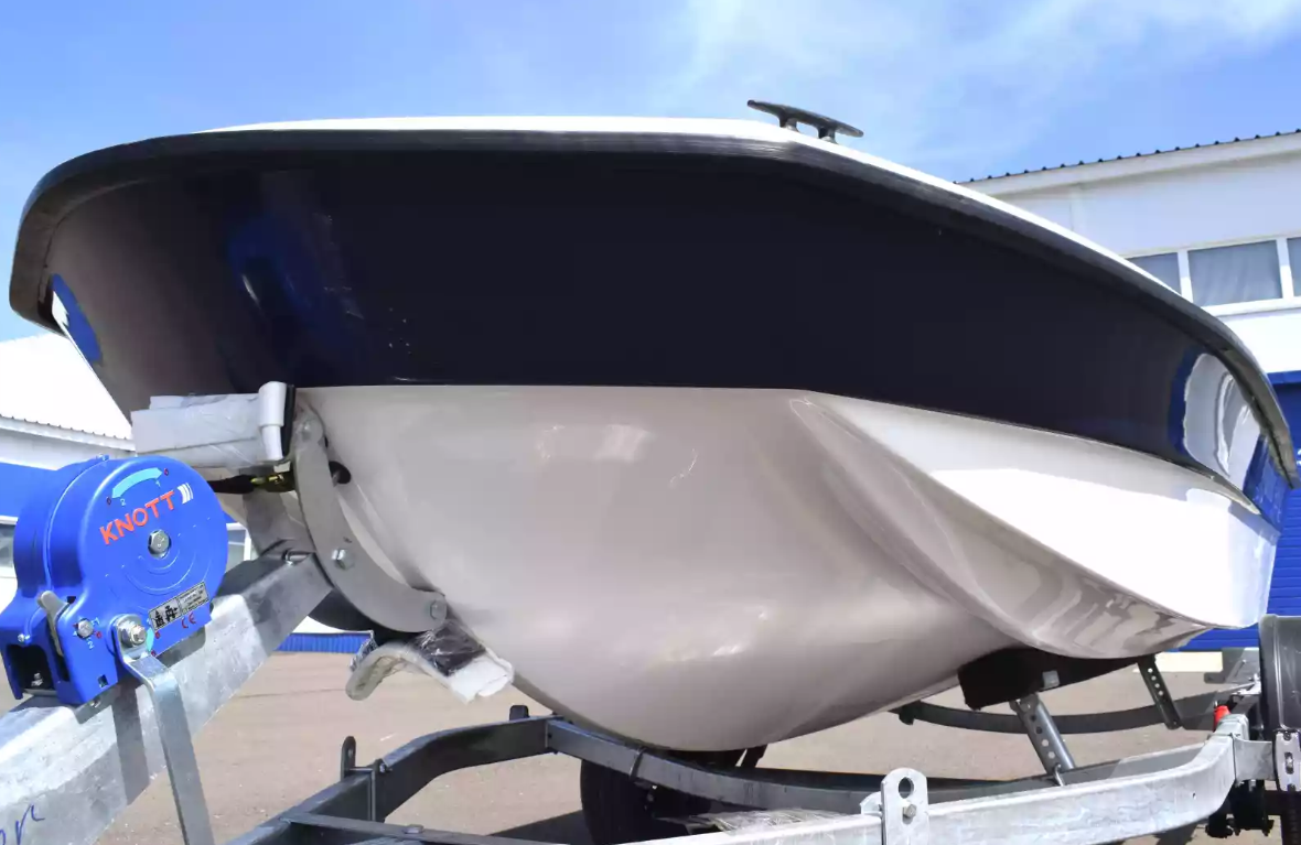Стеклопластиковая лодка Wyatboat 430 тримаран в Березниках Стеклопластиковая лодка Wyatboat 430 тримаран в Березниках