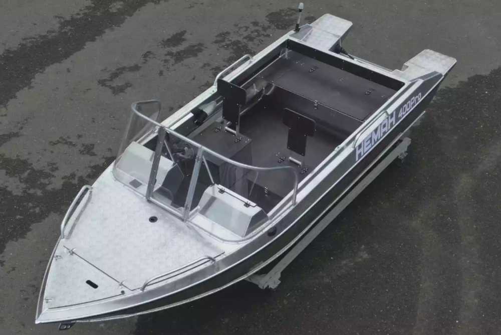 Алюминиевая лодка Neman-400 PRO в Березниках Алюминиевая лодка Neman-400 PRO в Березниках