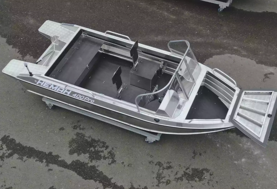 Алюминиевая лодка Neman-400 PRO в Березниках Алюминиевая лодка Neman-400 PRO в Березниках