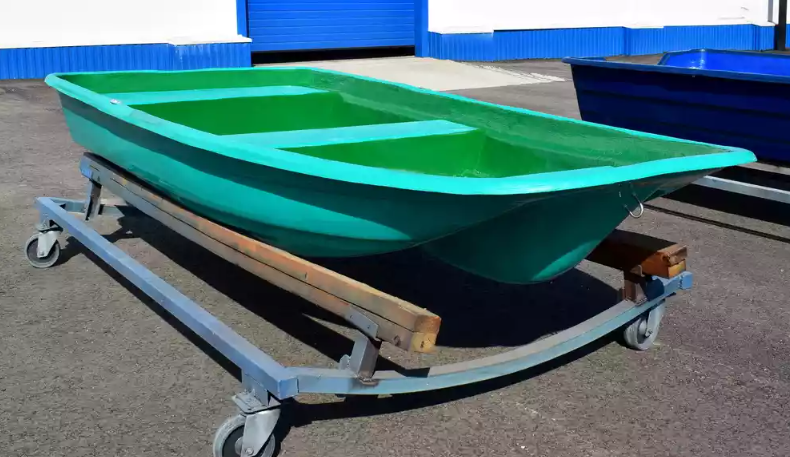 Стеклопластиковая лодка Старт (тримаран) в Березниках