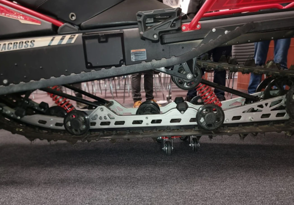 Снегоход AODES Siberiacross 1000 SWT 600mm LCD 6.8 в Березниках