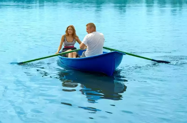 Стеклопластиковая лодка Дельфин в Березниках