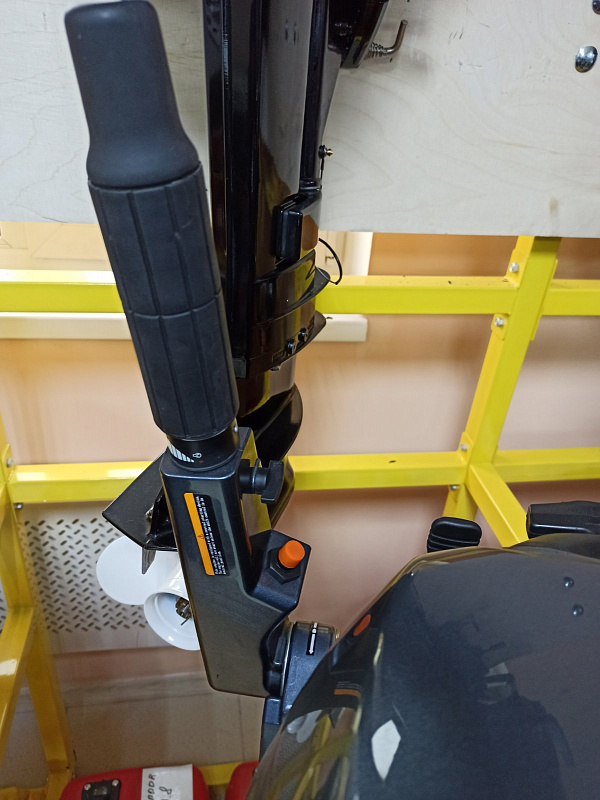 Лодочный мотор BREEZE F9,9S (4х тактный) в Березниках