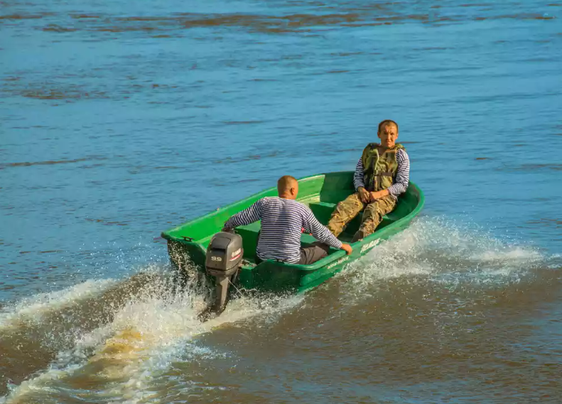 Стеклопластиковая лодка Neman-340 (тримаран) в Березниках