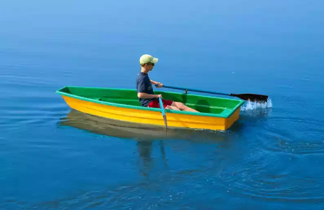 Стеклопластиковая лодка Малютка в Березниках