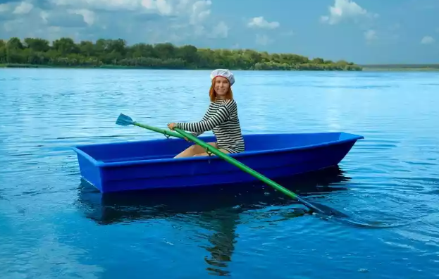 Стеклопластиковая лодка Малютка в Березниках