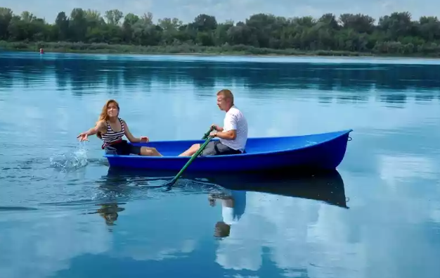 Стеклопластиковая лодка Дельфин в Березниках