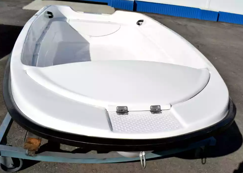 Стеклопластиковая лодка Пингвин (тримаран) в Березниках