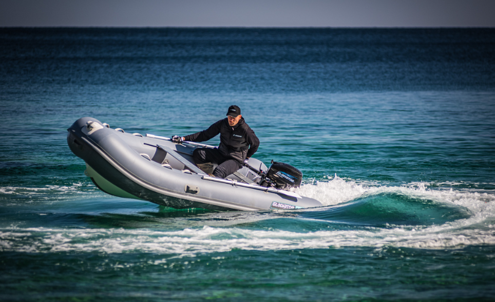 Лодка GLADIATOR RIB380AL в Березниках