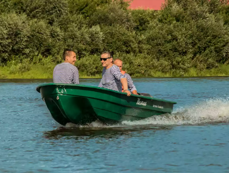 Стеклопластиковая лодка Neman-340 (тримаран) в Березниках