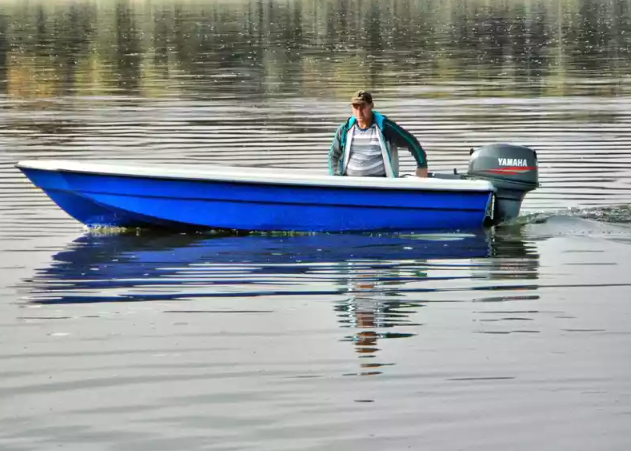 Стеклопластиковая лодка Wyatboat 430 тримаран в Березниках Стеклопластиковая лодка Wyatboat 430 тримаран в Березниках