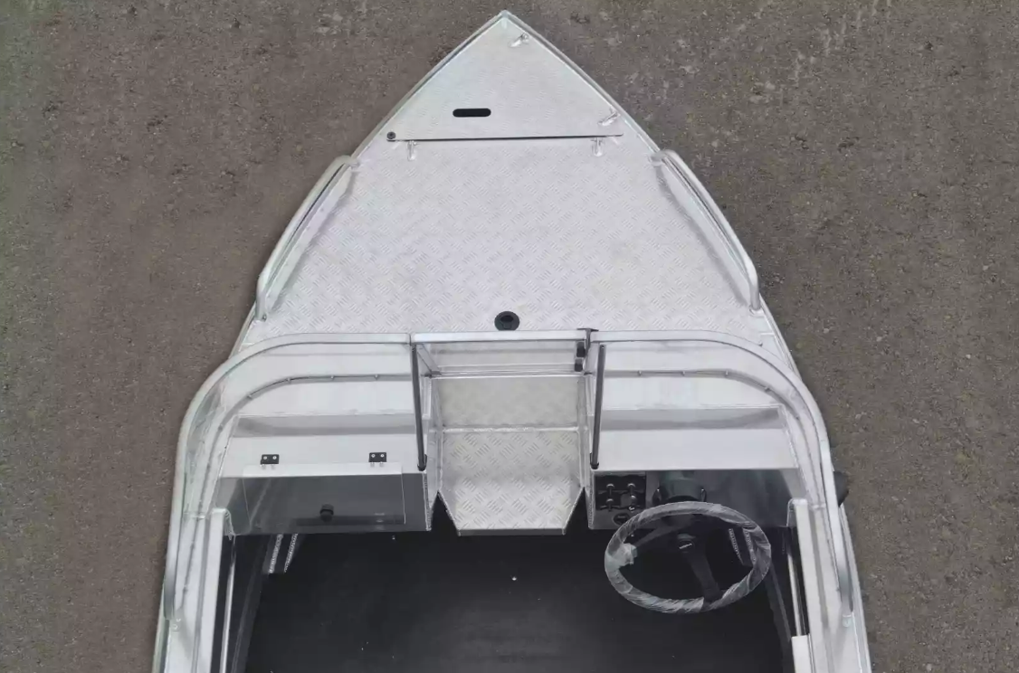 Алюминиевая лодка Neman-400 PRO в Березниках Алюминиевая лодка Neman-400 PRO в Березниках