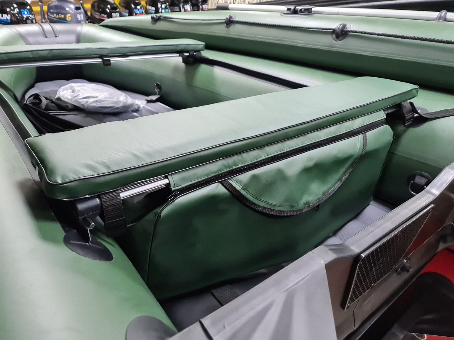 КОМПЛЕКТ МЯГКИХ НАКЛАДОК С СУМКОЙ ДЛЯ ЛОДОК 90Х20 ЗЕЛЕНЫЙ в Березниках