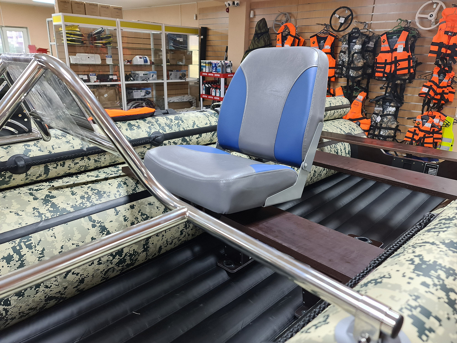 КРЕСЛО МЯГКОЕ РАСКЛАДНОЕ С ПОВОРОТНЫМ МЕХАНИЗМОМ ДЛЯ ЛОДОК в Березниках