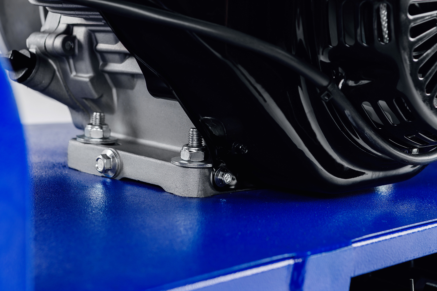 Мотобуксировщик SNOW DOG 17 с эл. запуском (DINKING) в Березниках