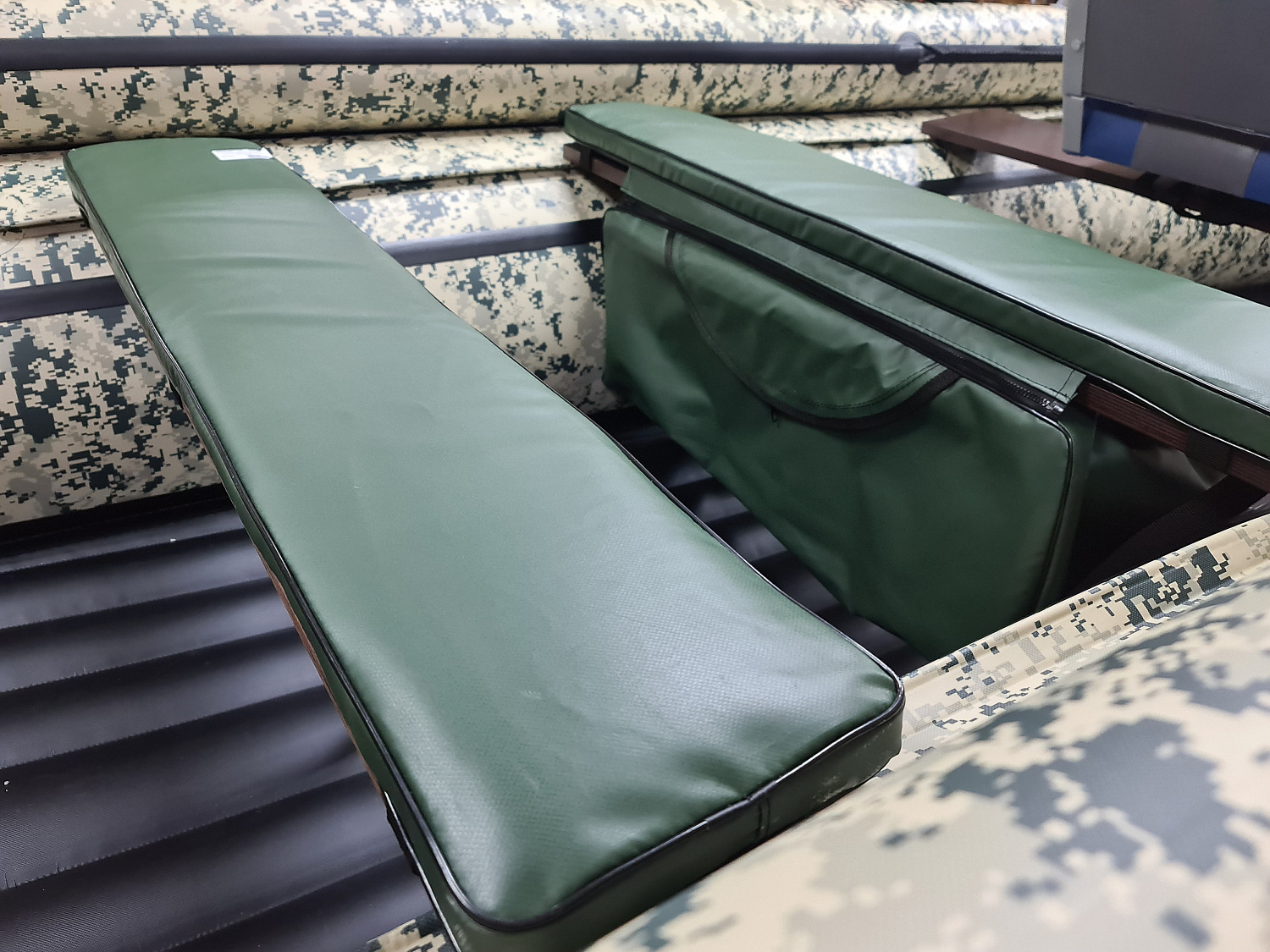 КОМПЛЕКТ МЯГКИХ НАКЛАДОК С СУМКОЙ ДЛЯ ЛОДОК 110Х20 ЗЕЛЕНЫЙ в Березниках