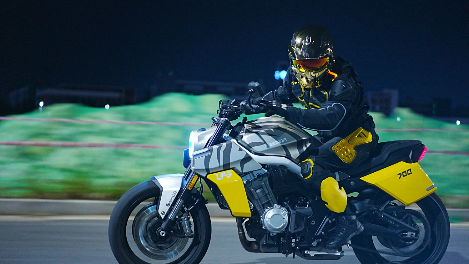 Мотоцикл Benda LFS 700 в Березниках